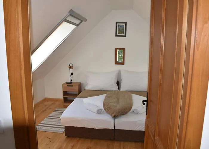 Kisleshegy Vendeghaz *